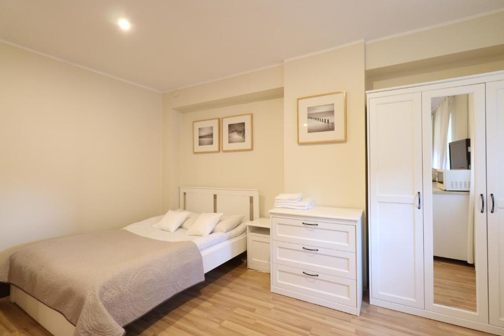 Wood Creek Apartments interior 3
